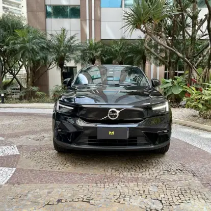 VOLVO-C40-2023