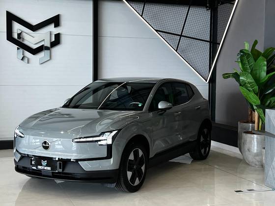 VOLVO EX30 51 KW ELÉTRICO CORE