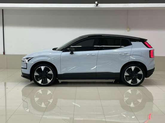 VOLVO-EX30-69 KW ELÉTRICO ULTRA VOLVO-EX30-2024
