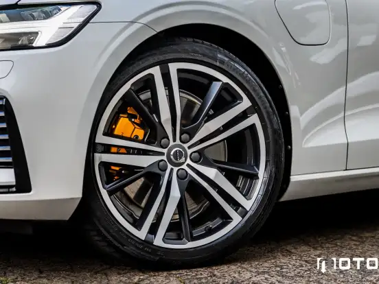 VOLVO-S60-2.0 T8 R-DESIGN HÍBRIDO 4P AUTOMÁTICO VOLVO-S60-2019