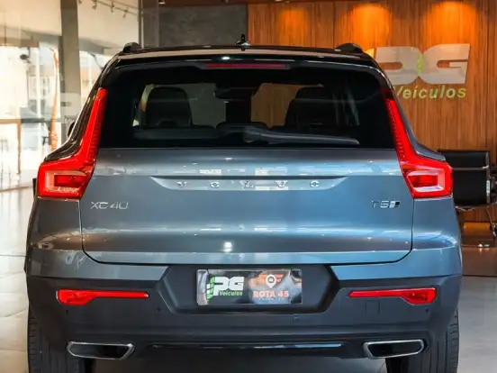 VOLVO-XC40-2.0 T5 GASOLINA R-DESIGN AWD GEARTRONIC VOLVO-XC40-2018