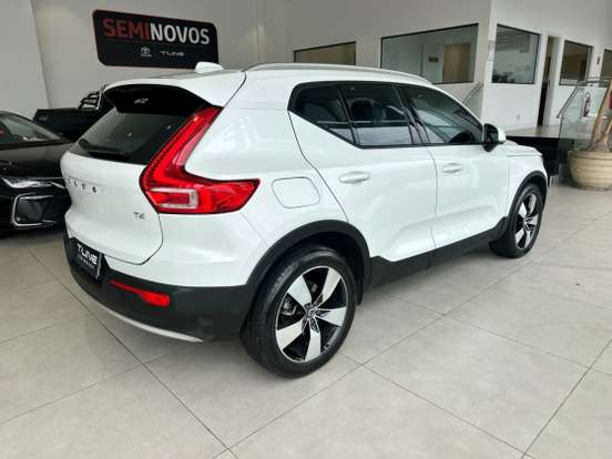 VOLVO-XC40-2.0 T4 GASOLINA MOMENTUM GEARTRONIC VOLVO-XC40-2020