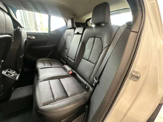 VOLVO-XC40-2.0 T4 GASOLINA MOMENTUM GEARTRONIC VOLVO-XC40-2020