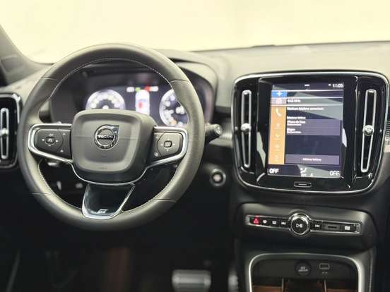 VOLVO-XC40-2.0 T5 GASOLINA R-DESIGN AWD GEARTRONIC VOLVO-XC40-2018