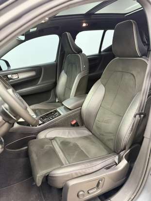 VOLVO-XC40-2018