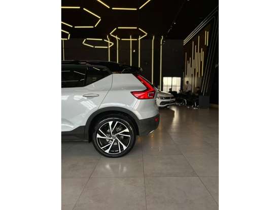 VOLVO-XC40-2.0 T5 GASOLINA R-DESIGN AWD GEARTRONIC VOLVO-XC40-2019