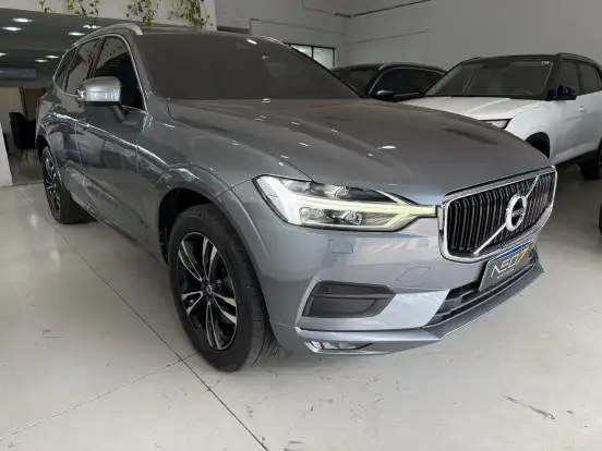 VOLVO-XC60-2.0 D5 DIESEL MOMENTUM AWD GEARTRONIC VOLVO-XC60-2018