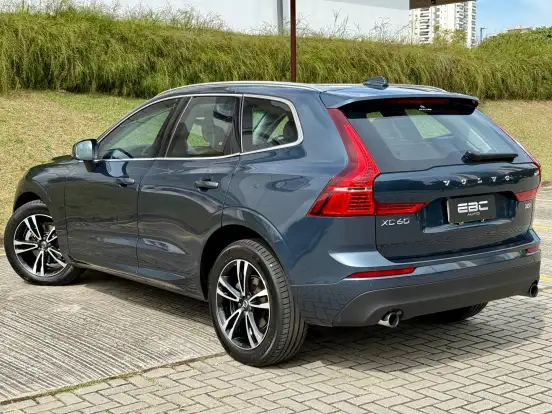VOLVO-XC60-2.0 T5 GASOLINA MOMENTUM AWD GEARTRONIC VOLVO-XC60-2017