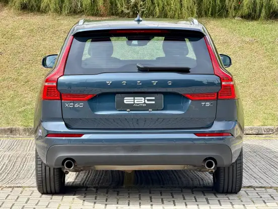 VOLVO-XC60-2.0 T5 GASOLINA MOMENTUM AWD GEARTRONIC VOLVO-XC60-2017