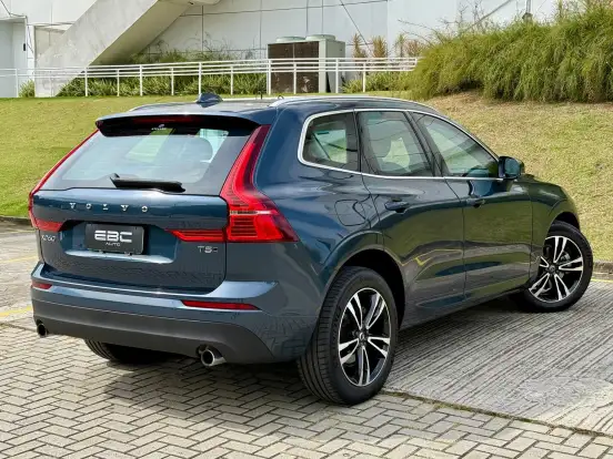 VOLVO-XC60-2.0 T5 GASOLINA MOMENTUM AWD GEARTRONIC VOLVO-XC60-2017