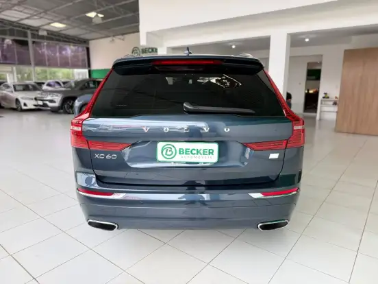 VOLVO-XC60-2021