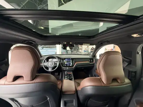 VOLVO-XC60-2.0 T8 HYBRID MOMENTUM AWD GEARTRONIC VOLVO-XC60-2021