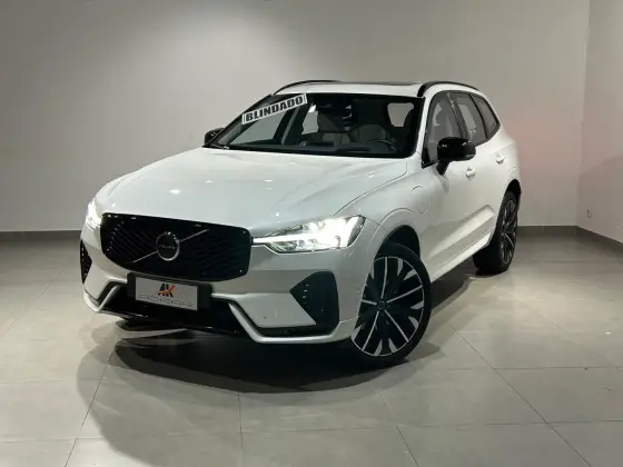 VOLVO XC60 2.0 T8 PHEV ULTRA DARK AWD GEARTRONIC