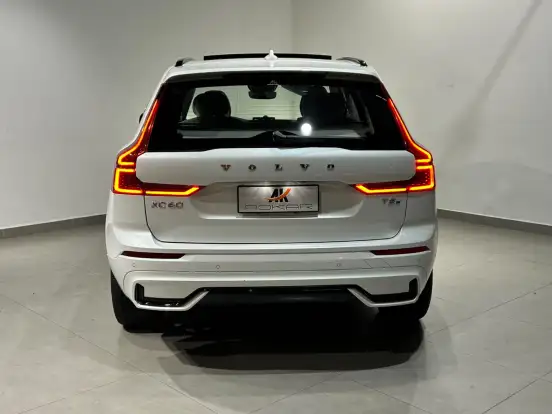 VOLVO-XC60-2025