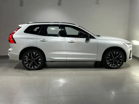 VOLVO-XC60-2.0 T8 PHEV ULTRA DARK AWD GEARTRONIC VOLVO-XC60-2025