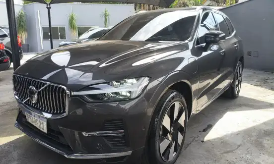 VOLVO-XC60-2023