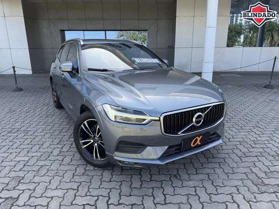 VOLVO-XC60-2018