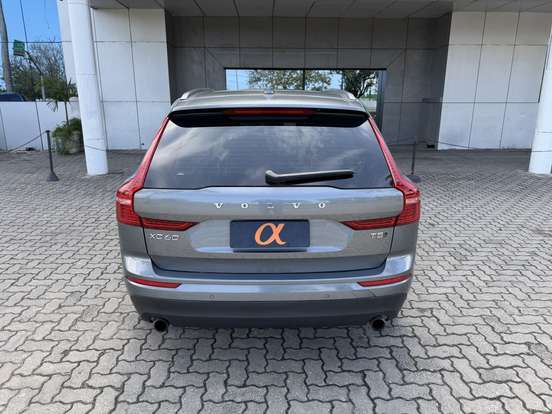 VOLVO-XC60-2.0 T5 GASOLINA MOMENTUM AWD GEARTRONIC VOLVO-XC60-2018