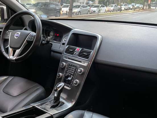 VOLVO-XC60-2.0 T5 KINETIC GASOLINA 4P AUTOMÁTICO VOLVO-XC60-2016