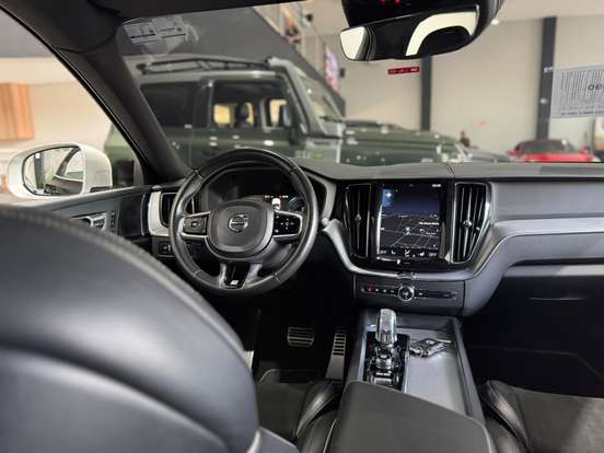 VOLVO-XC60-2019