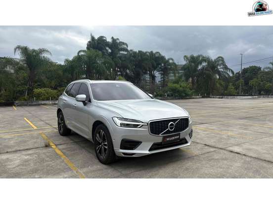 VOLVO-XC60-2018
