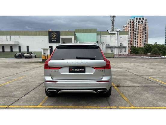 VOLVO-XC60-2018