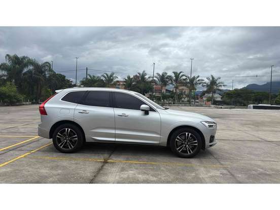 VOLVO-XC60-2018