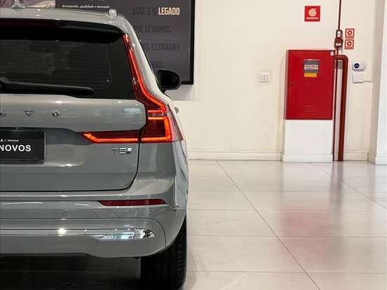 VOLVO-XC60-2.0 T8 PHEV PLUS AWD GEARTRONIC VOLVO-XC60-2025