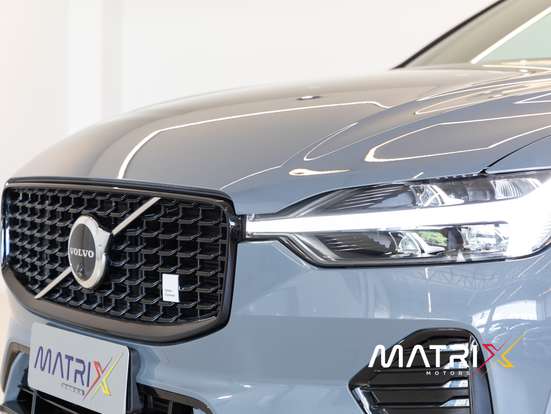 VOLVO-XC60-2023
