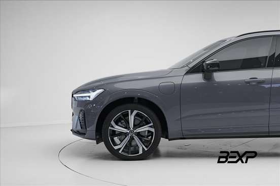 VOLVO-XC60-2024