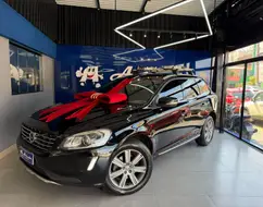 VOLVO XC60 2.4 D5 KINETIC DIESEL AWD 4P AUTOMÁTICO VOLVO XC60 2.4 D5 KINETIC DIESEL AWD 4P AUTOMÁTICO