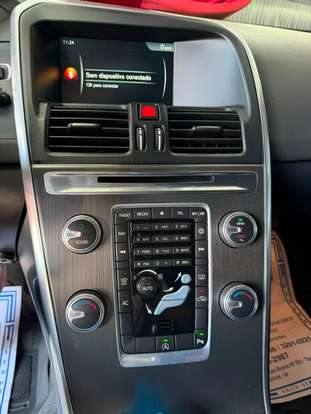 VOLVO-XC60-2016