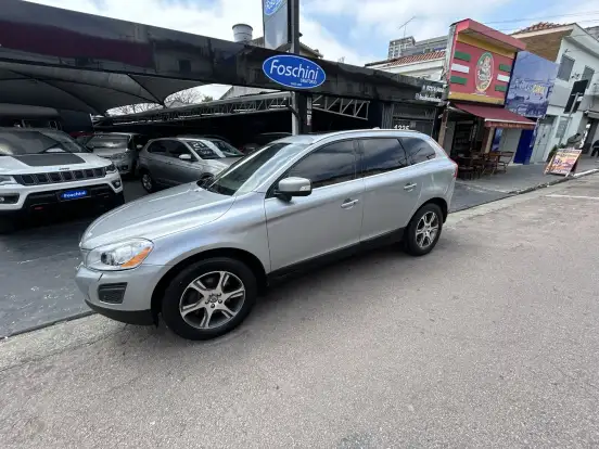 VOLVO-XC60-2011