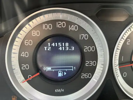 VOLVO-XC60-2011