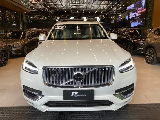 VOLVO-XC90-2023
