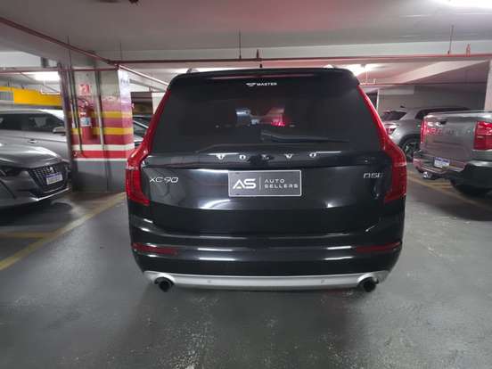 VOLVO-XC90-2016