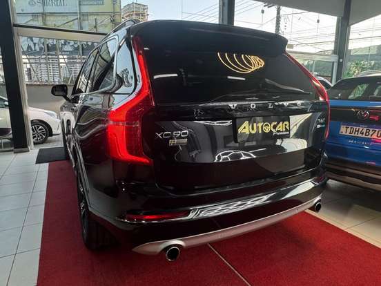 VOLVO-XC90-2.0 MOMENTUM TURBO GASOLINA 4P 4X4 AUTOMÁTICO VOLVO-XC90-2015