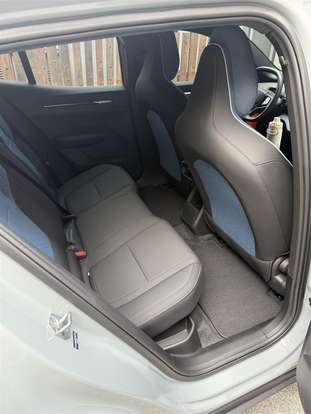 VOLVO-EX30-2024