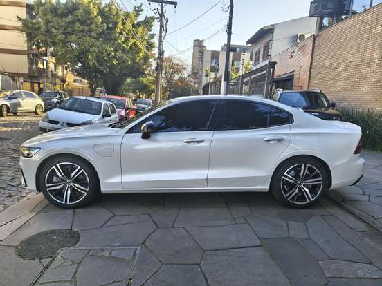 VOLVO-S60-2019