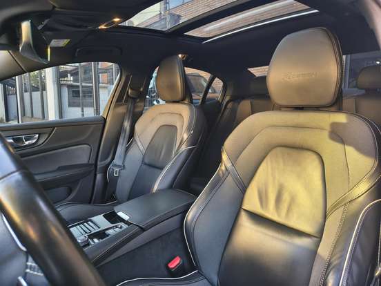 VOLVO-S60-2.0 T8 R-DESIGN HÍBRIDO 4P AUTOMÁTICO VOLVO-S60-2019