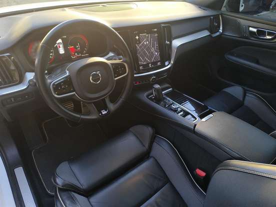 VOLVO-S60-2.0 T8 R-DESIGN HÍBRIDO 4P AUTOMÁTICO VOLVO-S60-2019