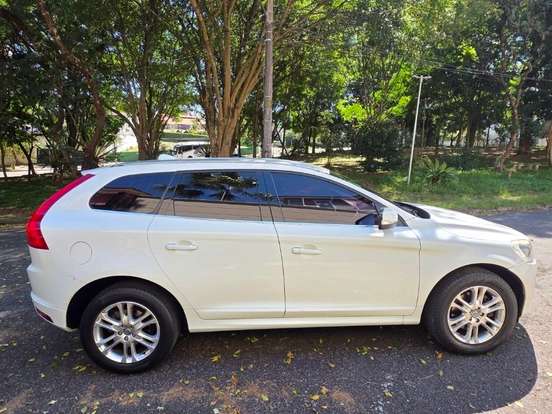 VOLVO-XC60-2.0 T5 DYNAMIC FWD TURBO GASOLINA 4P AUTOMÁTICO VOLVO-XC60-2013