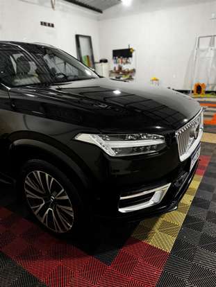 VOLVO-XC90-2021