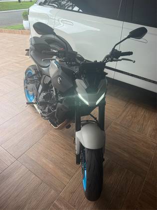 YAMAHA MT-07 CONNECTED ABS 