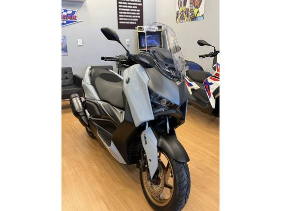 YAMAHA XMAX 300 CONNECTED ABS 