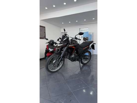 YAMAHA-XTZ 250 LANDER CONNECTED-2026