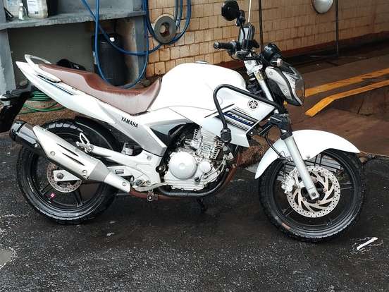 YAMAHA-YS 250 FAZER YAMAHA-YS 250 FAZER-2015