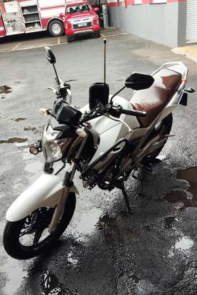 YAMAHA-YS 250 FAZER-2015