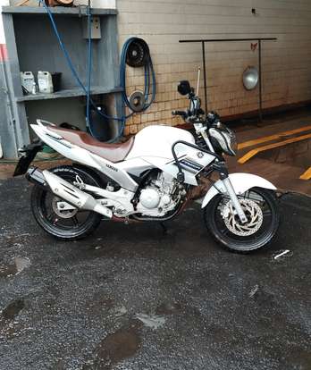YAMAHA-YS 250 FAZER-2015