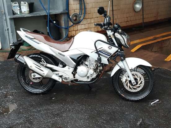 YAMAHA-YS 250 FAZER YAMAHA-YS 250 FAZER-2015